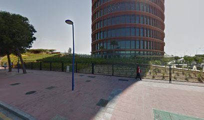Sevilla Patina® · Torre Pelli · Escuela de Patinaje en Línea