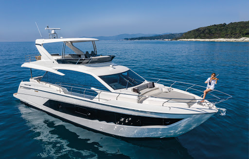 5 Star Yachts - Absolute Yachts Mallorca