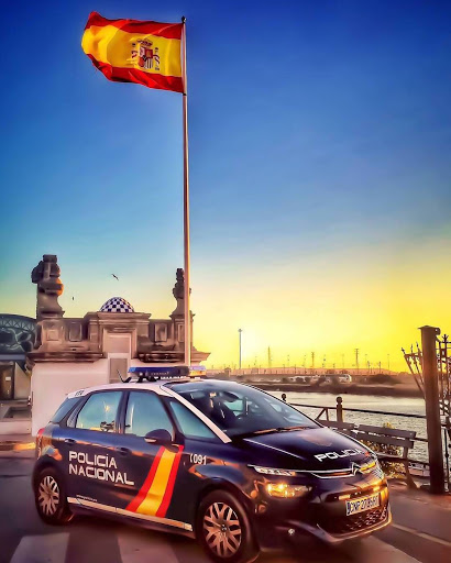Granapol Málaga. Policía Nacional y Guardia Civil. Preparación de oposiciones. Academia especializada.