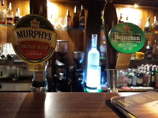 The Thirty Three Bar Irlandés