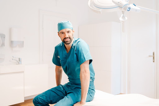 Orthopäde Wien • Dr. Martin Reschl • healthdoctors