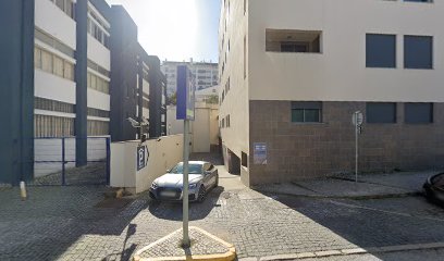Estacionamento Clínica de Santo António (Amadora)