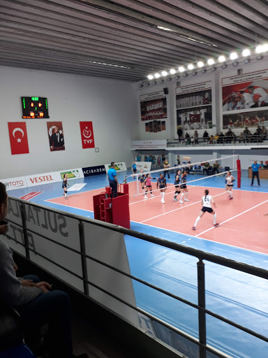 Türkiye Voleybol Federasyonu Yönetim Ofisleri, Başkent ve Beştepe Voleybol Salonları