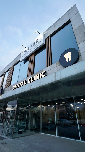 SMILES Dental Clinic Çayyolu Estetik-İmplantoloji-Çocuk Diş-Ortodonti Kliniği