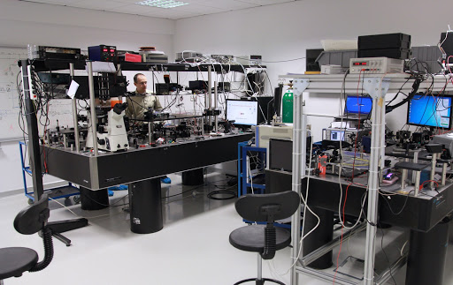 Ultrafast Optics and Lasers Laboratory (UFOLAB)