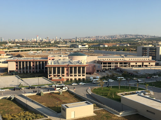 Atatürk Eğitim Ve Araştırma Hastanesi Acil Girişi