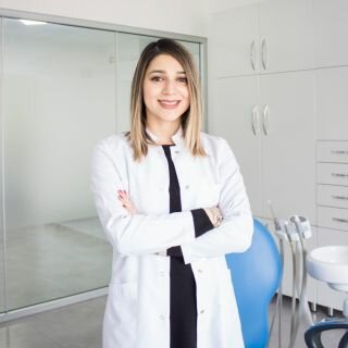 Dr. Dt. Hande Özçelebi -Diş Hekimi - Ortodonti ( Çene - Diş Bozuklukları)