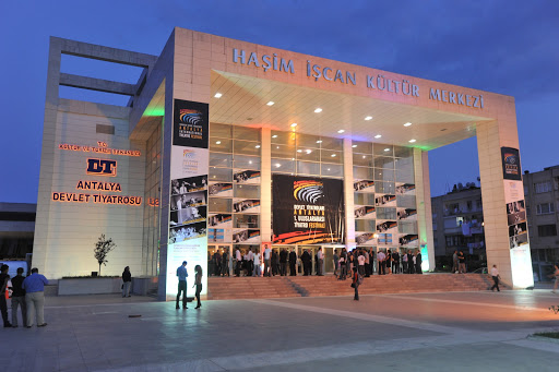 Antalya Devlet Tiyatrosu Sahnesi