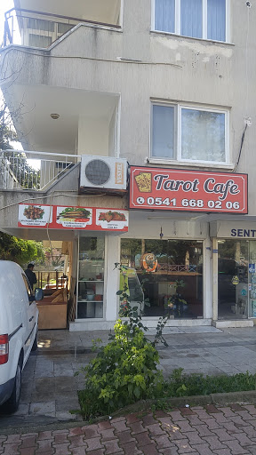 Tarot cafe