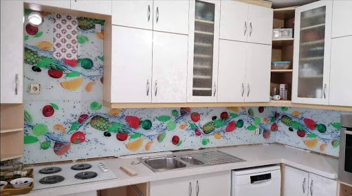 Antalya mutfak tezgah arası cam panel 3d akdeniz