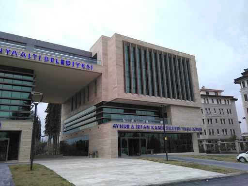 Konyaaltı Belediyesi Yaşlı Kreşi Ve Kadın Sanat Eğitim Lokali.