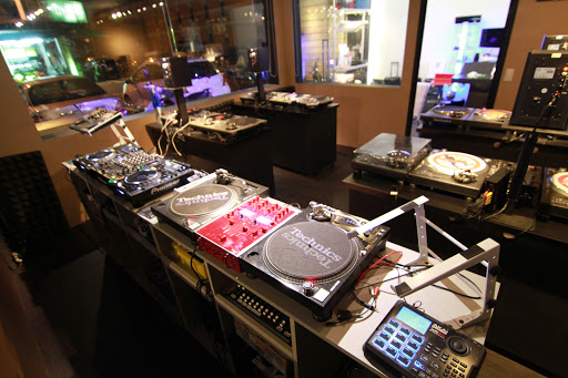 Ghost DJ Studio 『DJ設備販售、培訓、活動規劃』