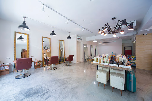 Le Quartier Chic hair salon(LQC日系美容室)-質感染燙髮 深層護髮 美髮型設計師 (雜誌人氣推薦)