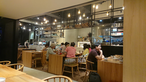 Söt cafe Bistronomy 浮島展悅店