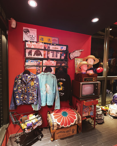 A‧PRANK :DOLLY |台北中山區推薦古著服飾穿搭商品專賣店