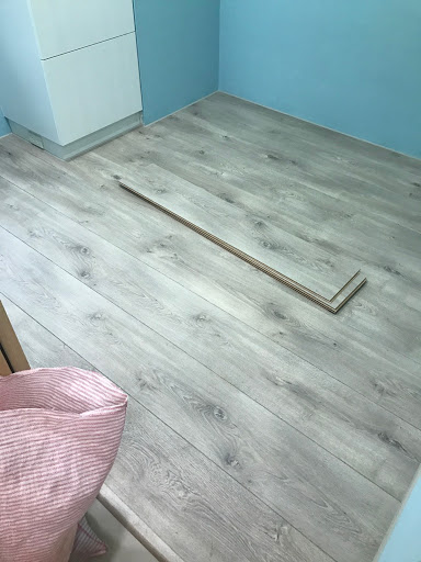 鼎閤工作坊/木地板/方塊地毯/PVC地磚