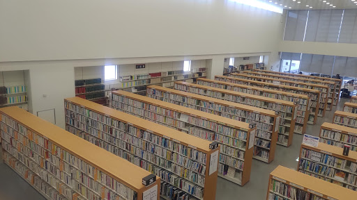桑名市立中央図書館