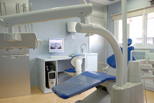 Institut Dental Orthodent Monreal i Gaspar a Molins de Rei