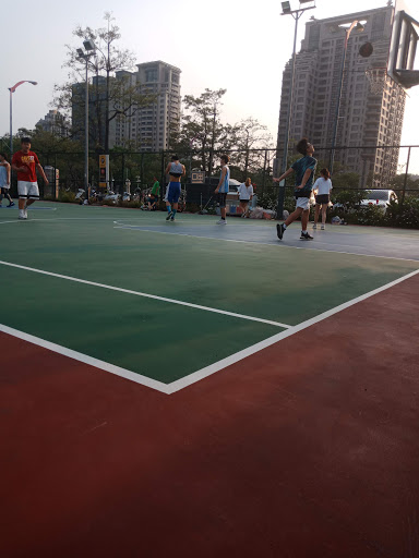 惠中籃球場