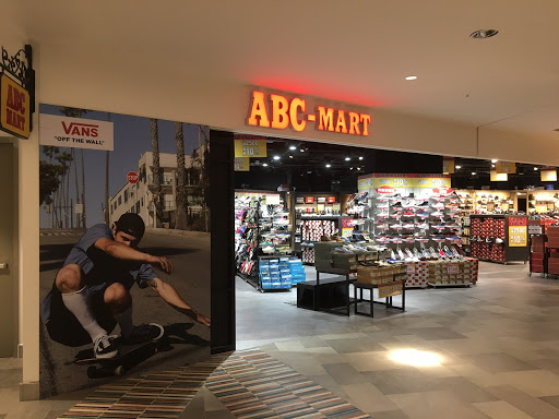 ABC-MART 台中麗寶店
