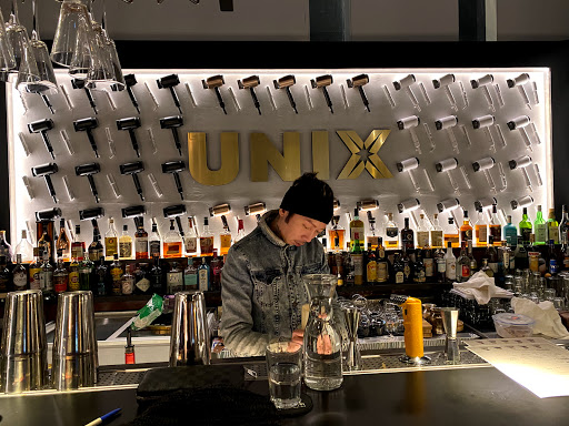 Unix & OMOS' 髮廊餐酒館