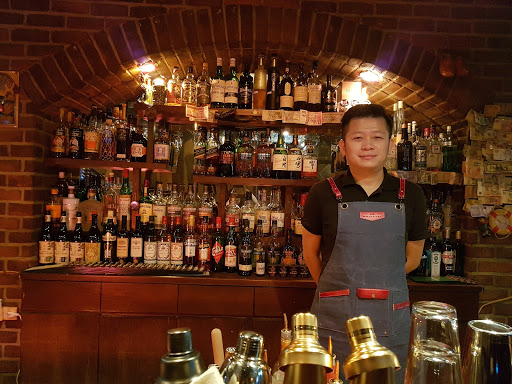Bar Easy Taichung