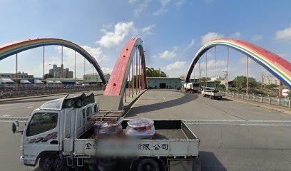 洋仔厝溪彩虹橋
