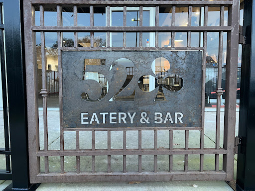 52 Eatery & Bar