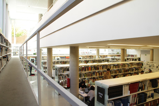 Biblioteca Oriol Bohigas.ETSAB - UPC