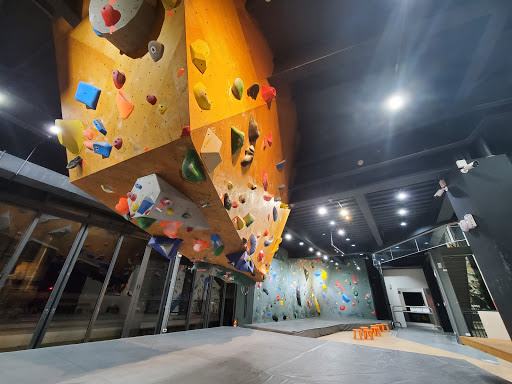 Dapro indoor climbing 室內攀岩場
