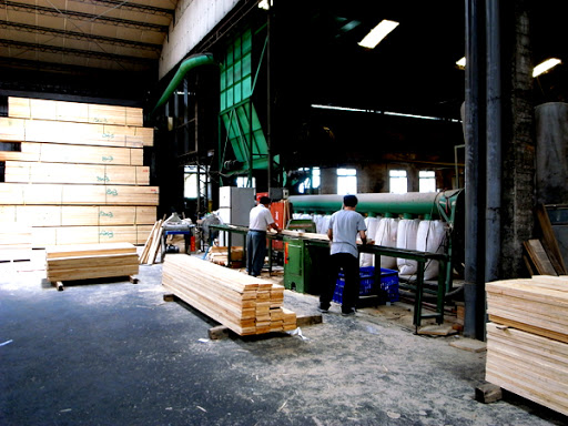 忠森企業股份有限公司 各種進口板材 | 木材 | 木板 | 塑合板 | 纖維板 | 代客裁板 | 薄木片加工