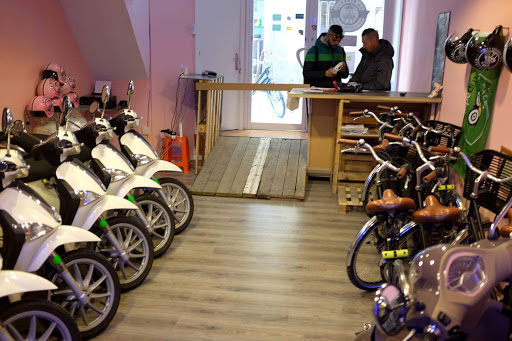 La Bikeria Rent Scooters & Bikes