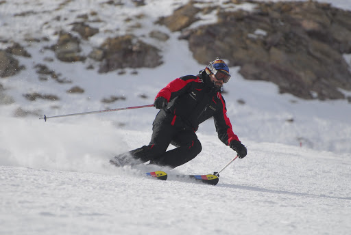 Montaventura, esquí y senderismo