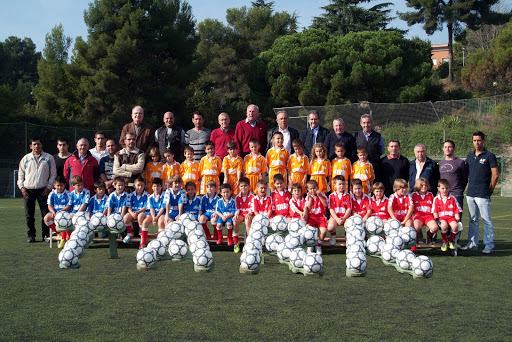 Escola de Futbol TARR - UB Catalonia