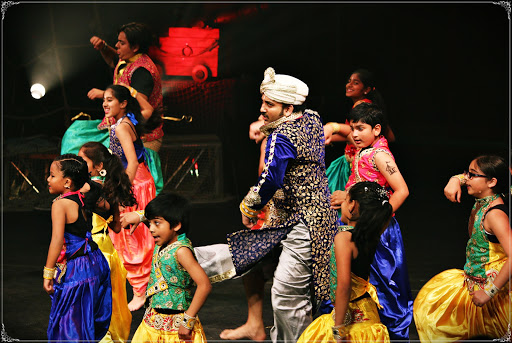 Bollywood Dance Lessons for Boys, Girls, Adults- West Hills, Thousand Oaks, Los Angeles