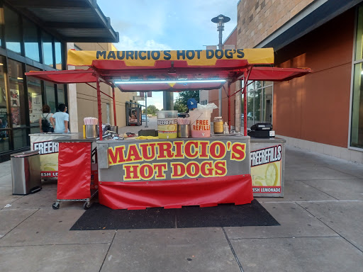 Mauricio's Hot Dogs