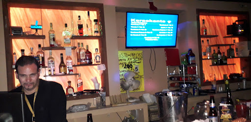 Karaoke Bar1