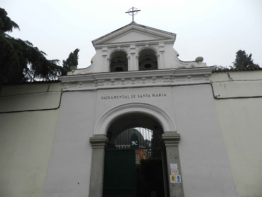 Cementerio Sacramental De Santa María