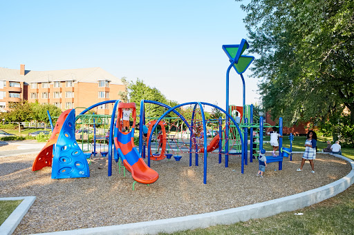 Aire de jeux pour enfants parc Roger-Rousseau