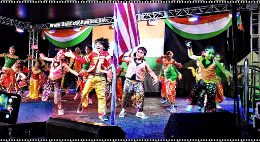 Bollywood Hip hop fusion Dance classes for Boys, Girls & Adults