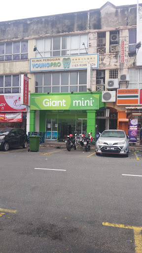 Giant Mini Bandar Damai Perdana