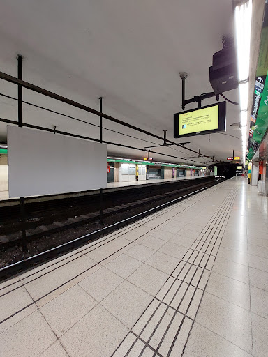 Plaza de Cataluña Línea 3 de Metro