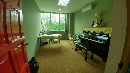 Kando Piano Studio