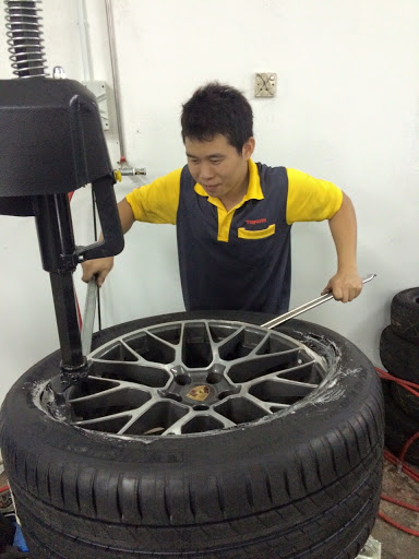 Ynn Tyres & Car Services