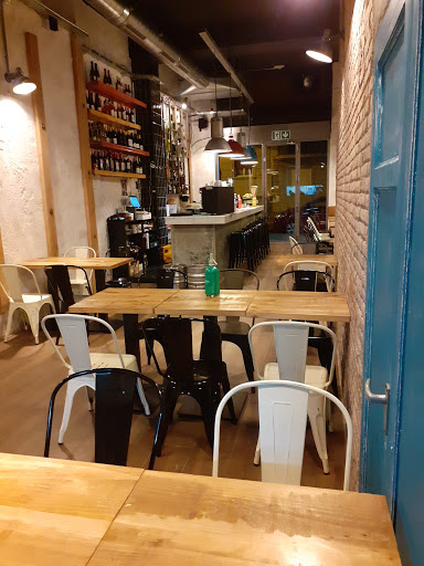 Nonna Delia Restaurante Bar Vermutería Barcelona 🍸🍴🍻🍽️