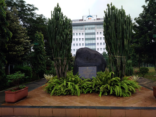 Monumen PKP Jakarta Islamic School