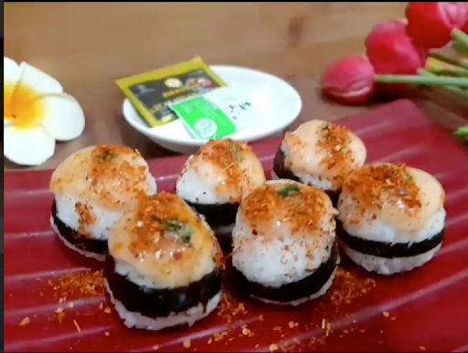 Momika Sushi