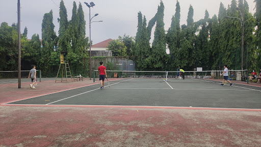 Lapangan Tenis Puri Gardena