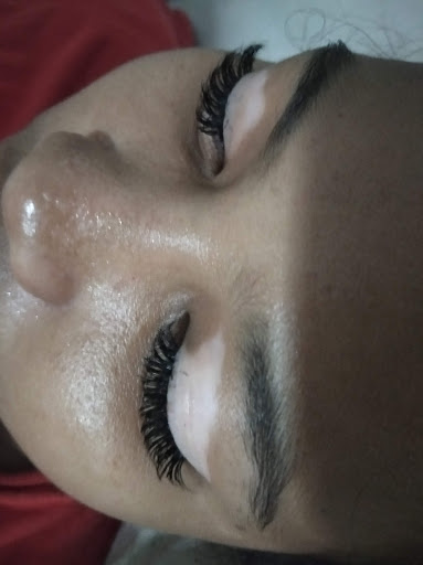 Facial/eyelashes homecare