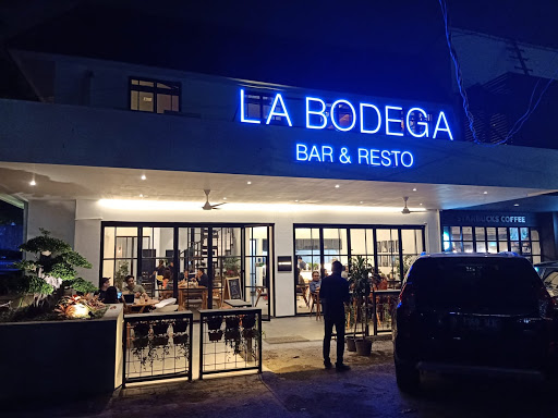 La Bodega Bar & Resto
